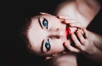 pohľad oči bude dobrá v sexe Ako zistíš, či bude dobrá aj v sexe? pohl  ad oc  i  e1470143041557