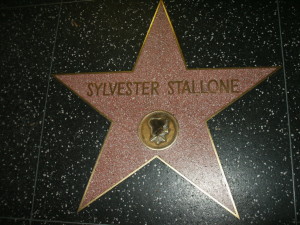 Sylvester Stallone ako hviezda. Charizmatický Sylvester Stallone sylvester stallone Sylvester Stallone &#8211; jeho príbeh ti určite zvýši charizmu a príťažlivosť Stallone Hollywood Star 300x225